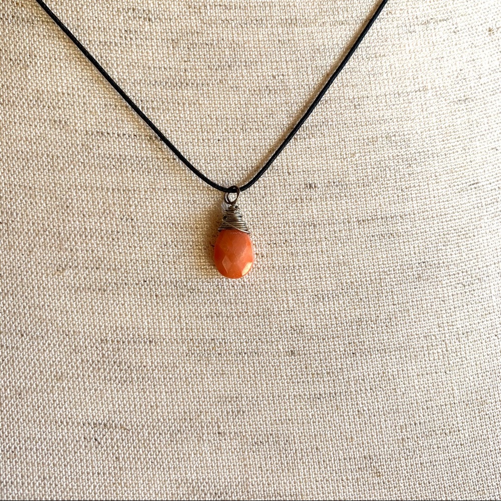 Delicate faceted teardrop pendant necklace Peachy orange Boho style Small stone